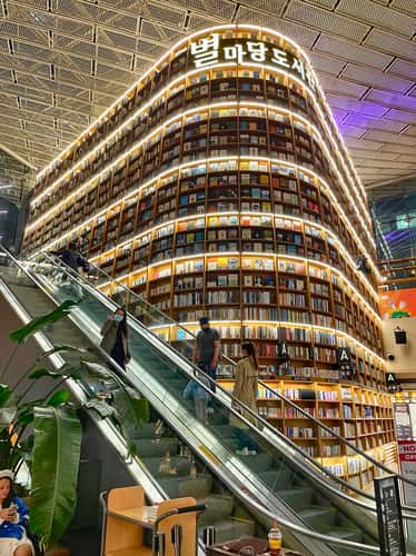 Library inside a Mall