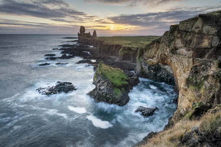 Lóndrangar View Point