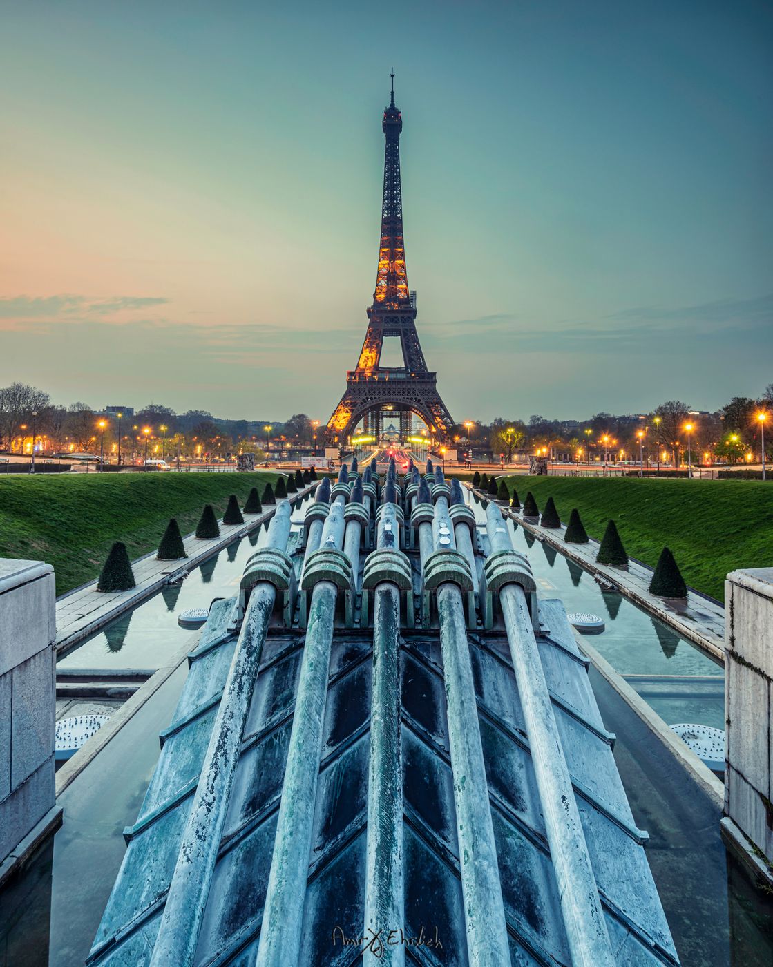 Fontaine du Trocadéro & Eiffel Tower, Paris France, France