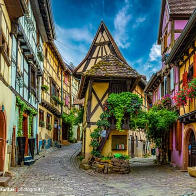 Pigeonry in Rue Du Rempart, France
