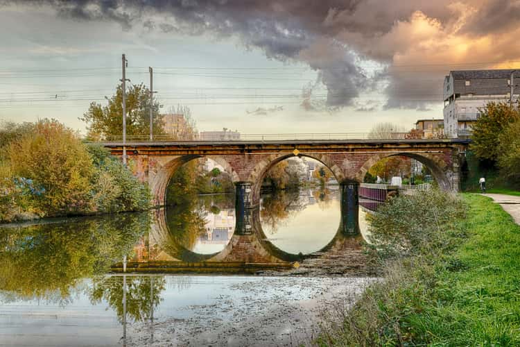 Rennes, the riverside...