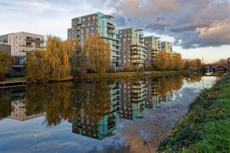 Rennes, the riverside...