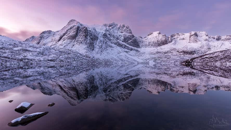 Storvatnet close to Nusfjord at dawn