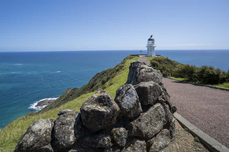 Seat and path to Cape Reinga, Nortland