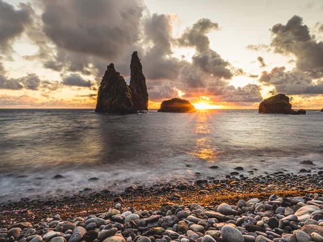 Baía da Alagoa, the black beach at sunrise