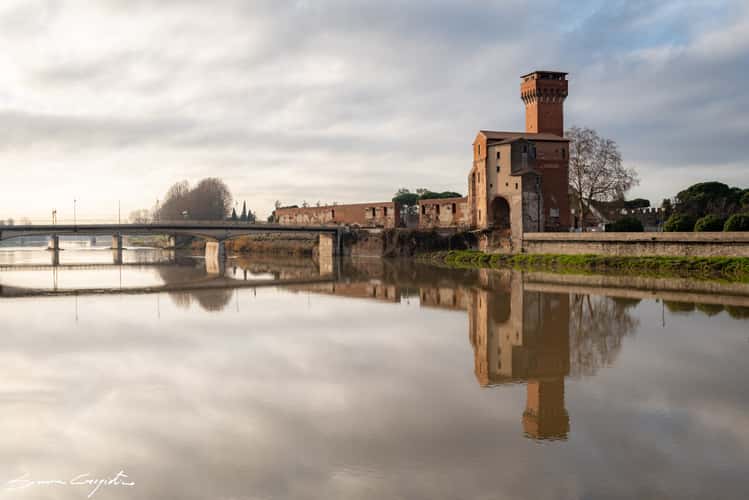 Torre Guelfa from Lungarno Sonnino in Pisa