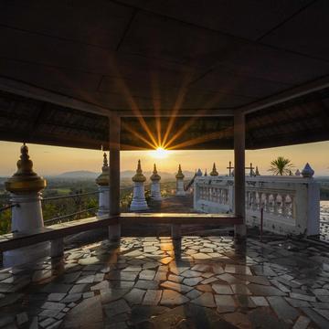 Wat Pa Thavorntham Sathit, Thailand