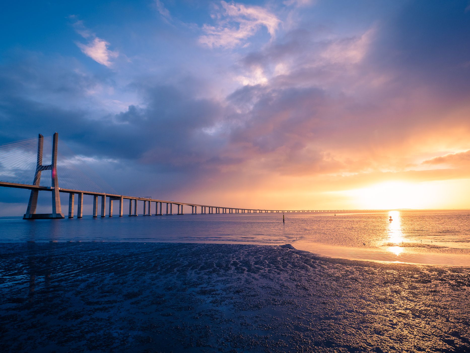 Vasco da Gama Bridge, Lisbon, Portugal