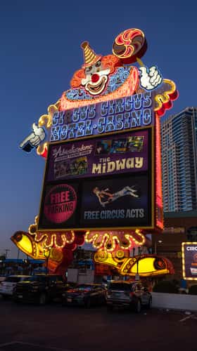 Circus Circus Hotel Sign