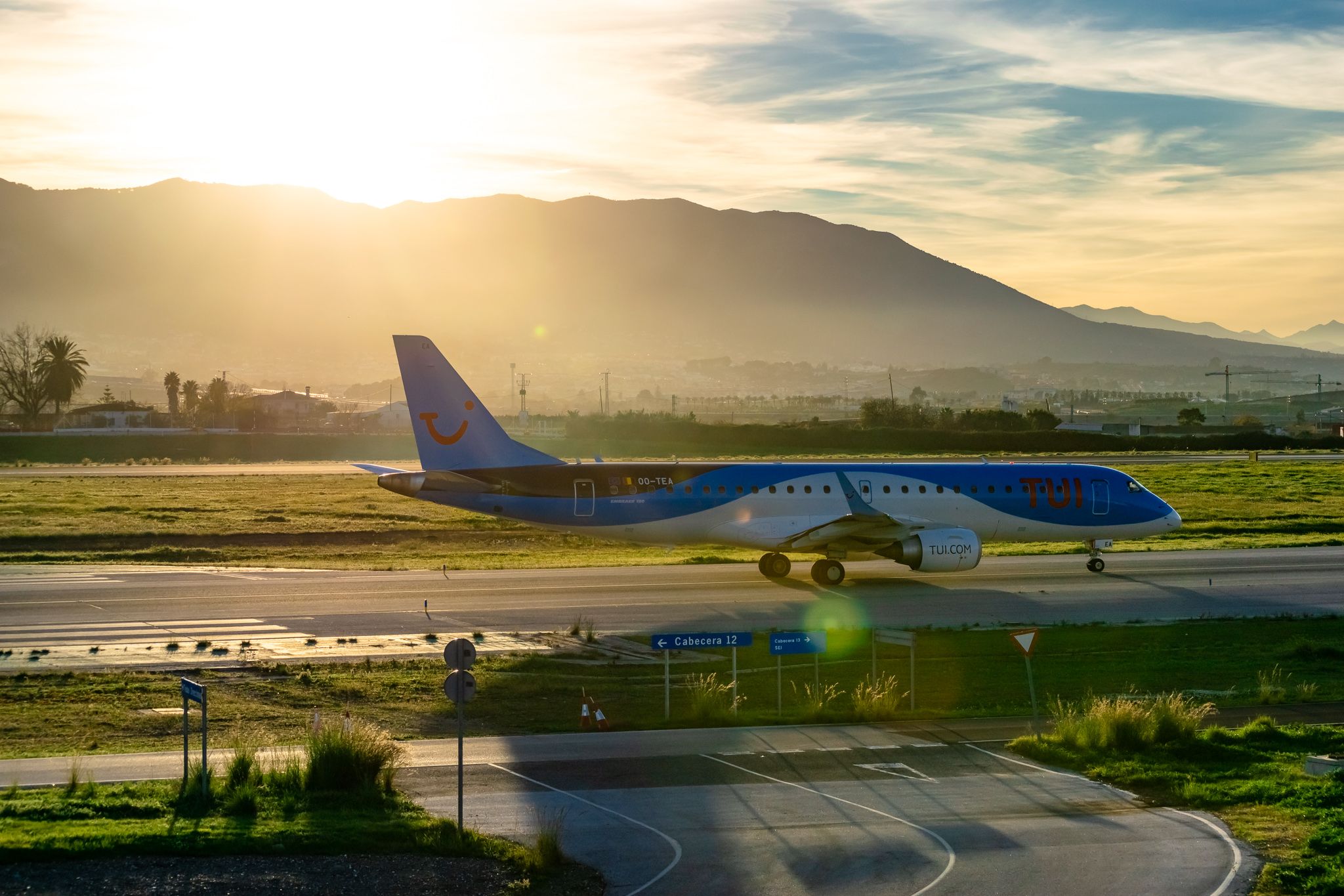 Arrival and departure of airplanes, Spain