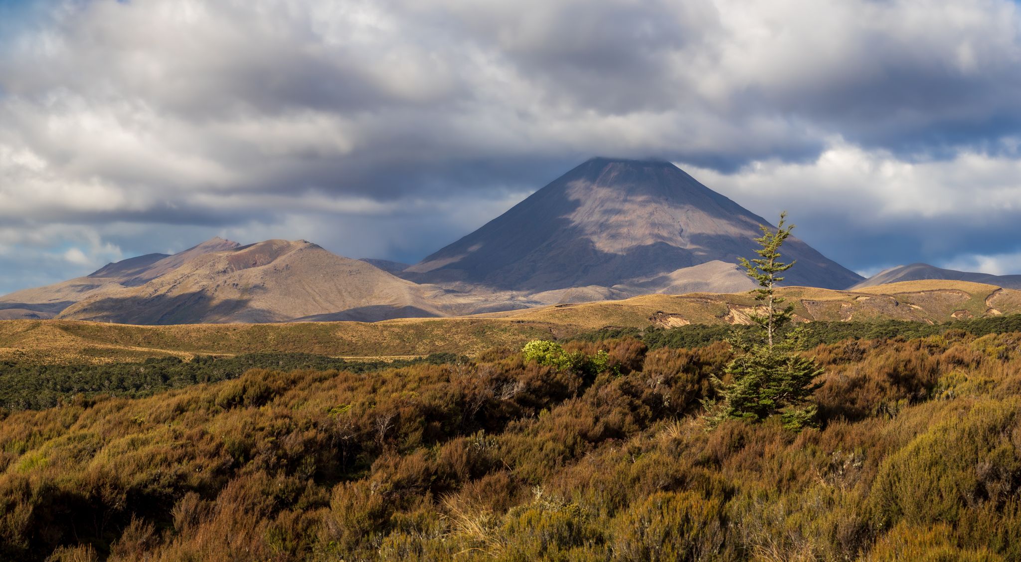 Mount Ngauruhoe, Tongariro NP, New Zealand
