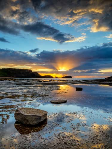 Saltwick bay