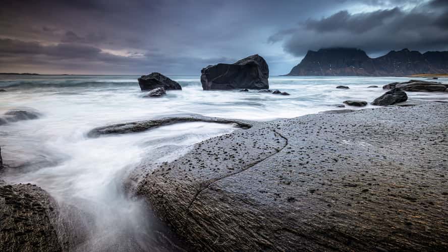 High Tide at Uttakleiv