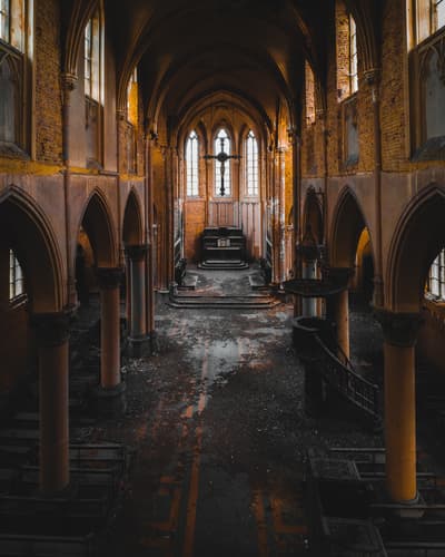 Church of Holy Jean Baptiste de Flémalle [drone]