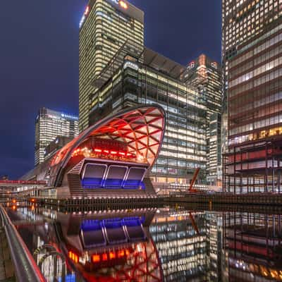 Crossrail place roof gargen, United Kingdom