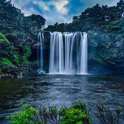 front view, Rainbow Falls, Waianiwaniwa, North Island, New Zealand