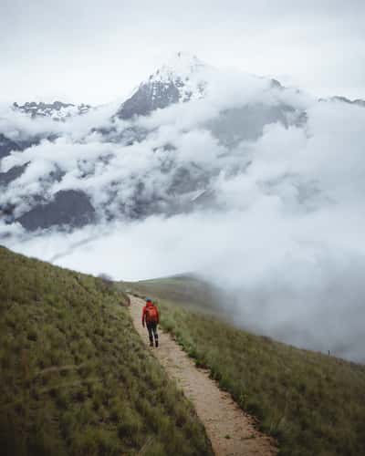 Hiking trail to Inti Punku