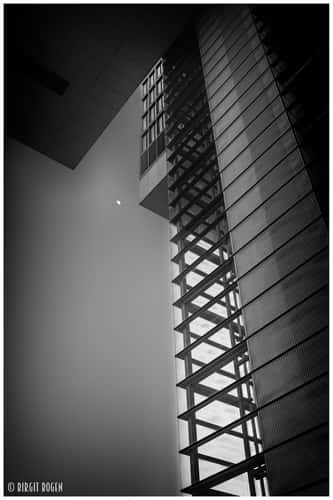 Kranhäuser from below, Cologne