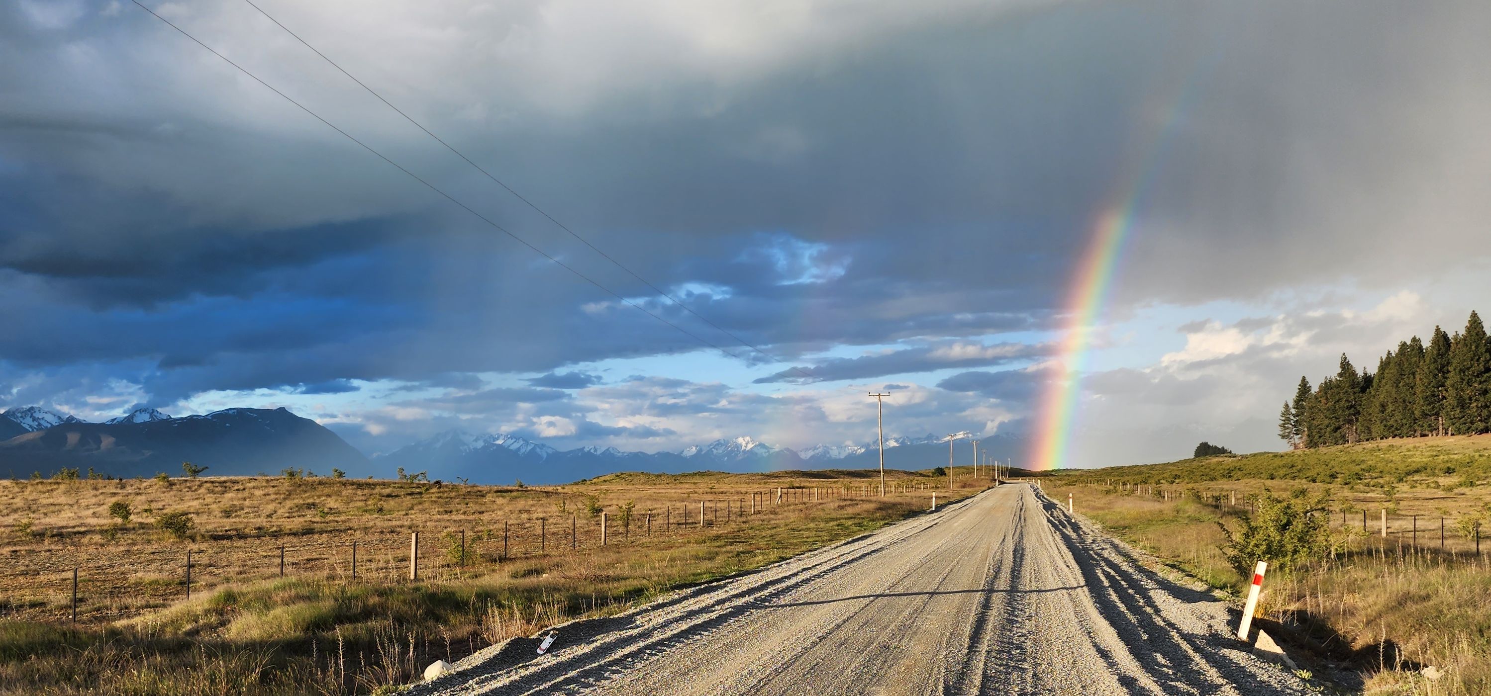 Magic hour on Lilybank Road, Lake Tekapo, New Zealand