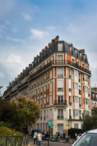 Sinking House, Montmartre, Paris