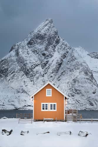 Olstind cabin in Sakrisøy