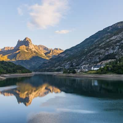 Pantano de Lanuza, Spain