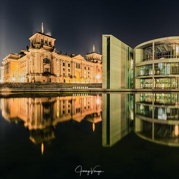 Paul-Löbe-Haus und Reichstag, Germany