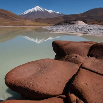 Salar de Aguas Calientes Sur (Piedras Rojas), Chile