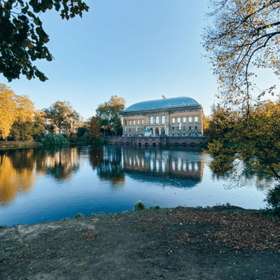 Ufer Kaiserteich – Blick: Ständehaus, Germany