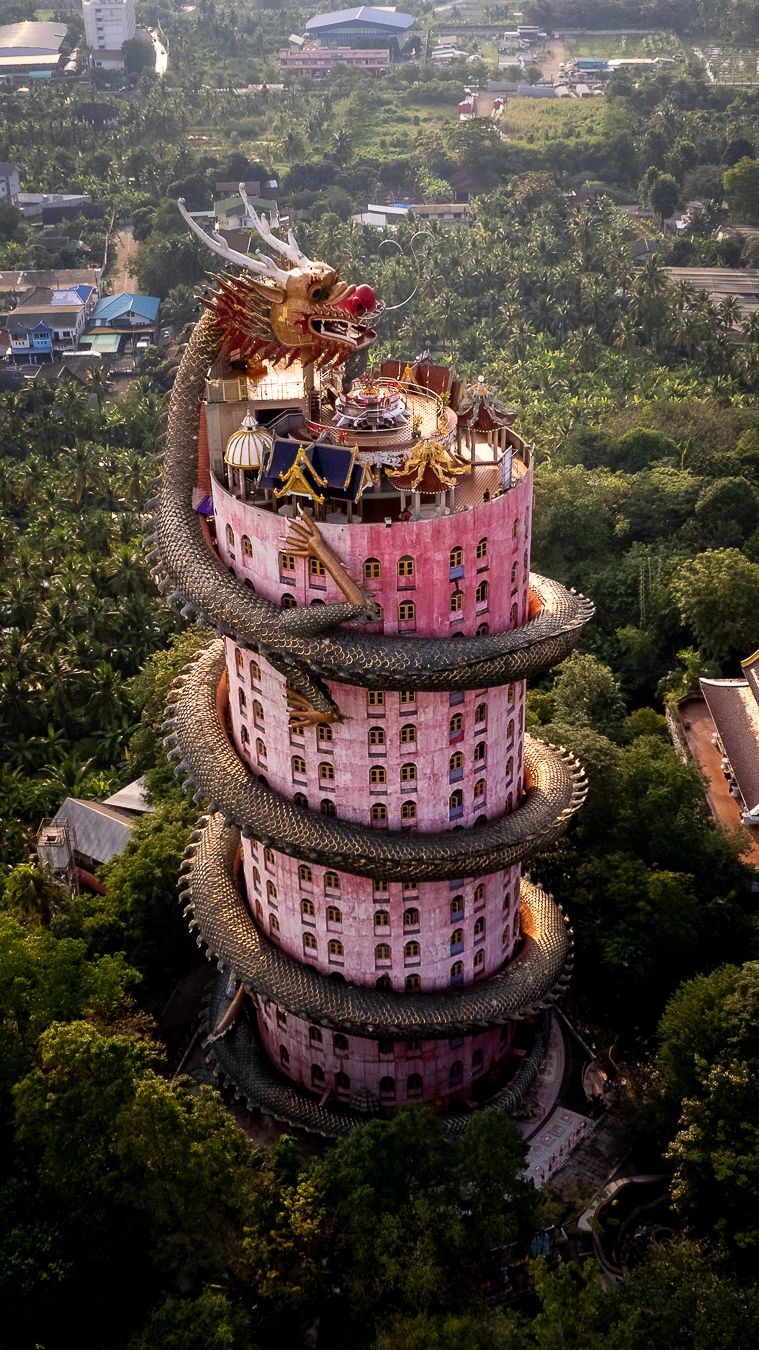 Wat Samphran Dragon Temple, Thailand