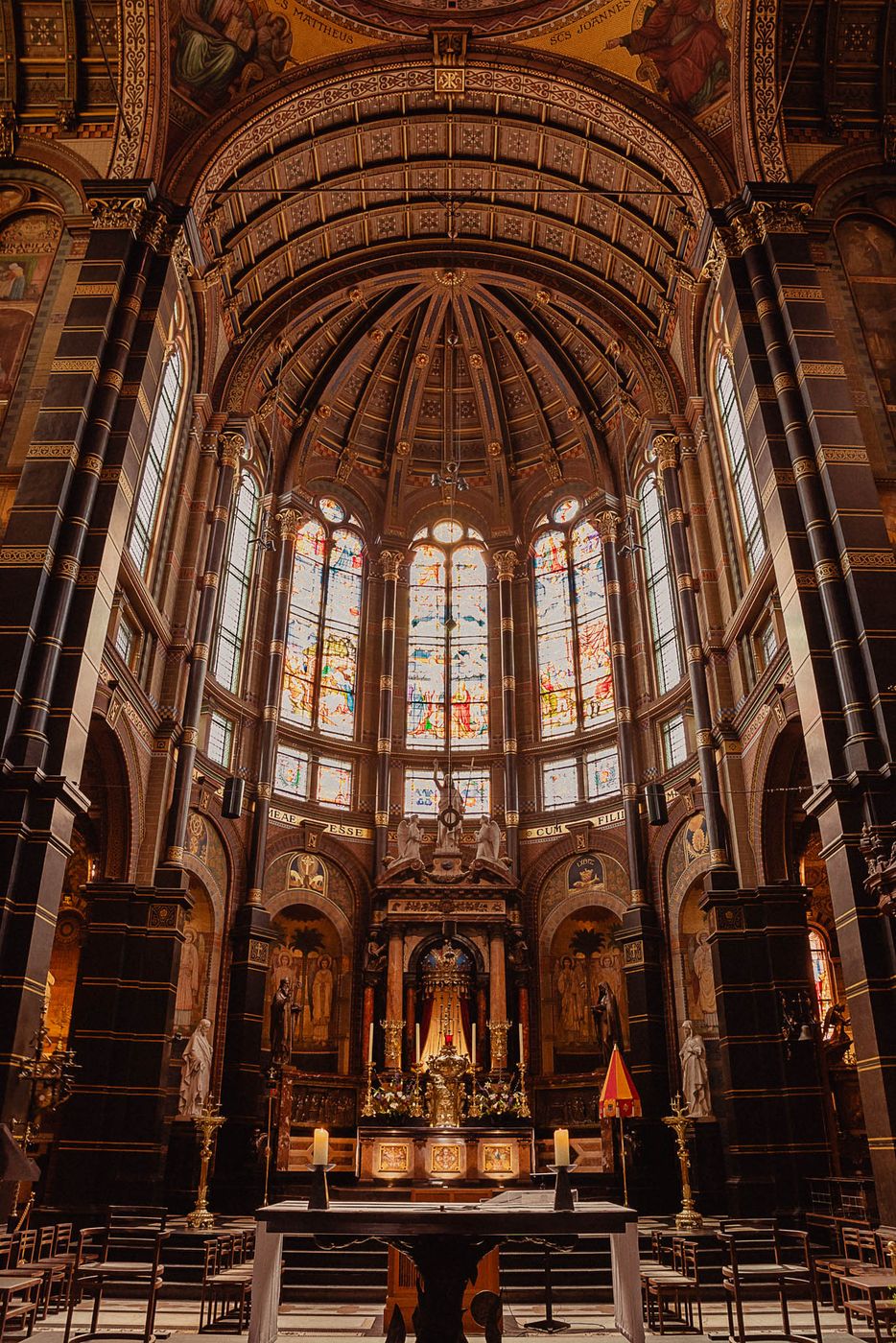 The interior of the Basilica of Saint Nicholas, Amsterdam, Netherlands