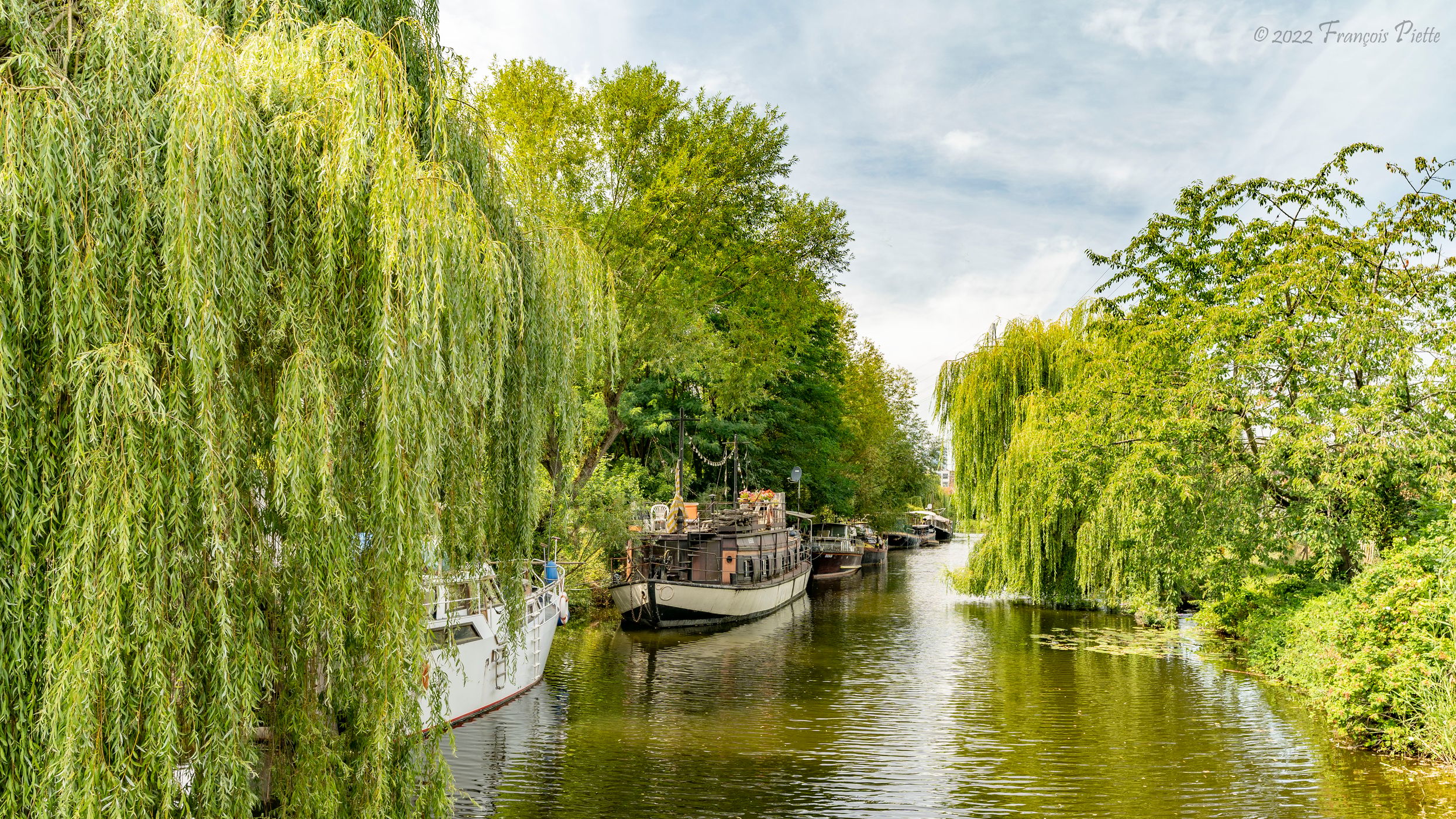 Canal de l'Ourthe (Liège, Aguesses), Belgium