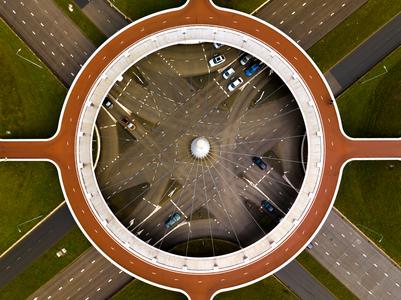 Hovenring Roundabout for by cyclers [drone]