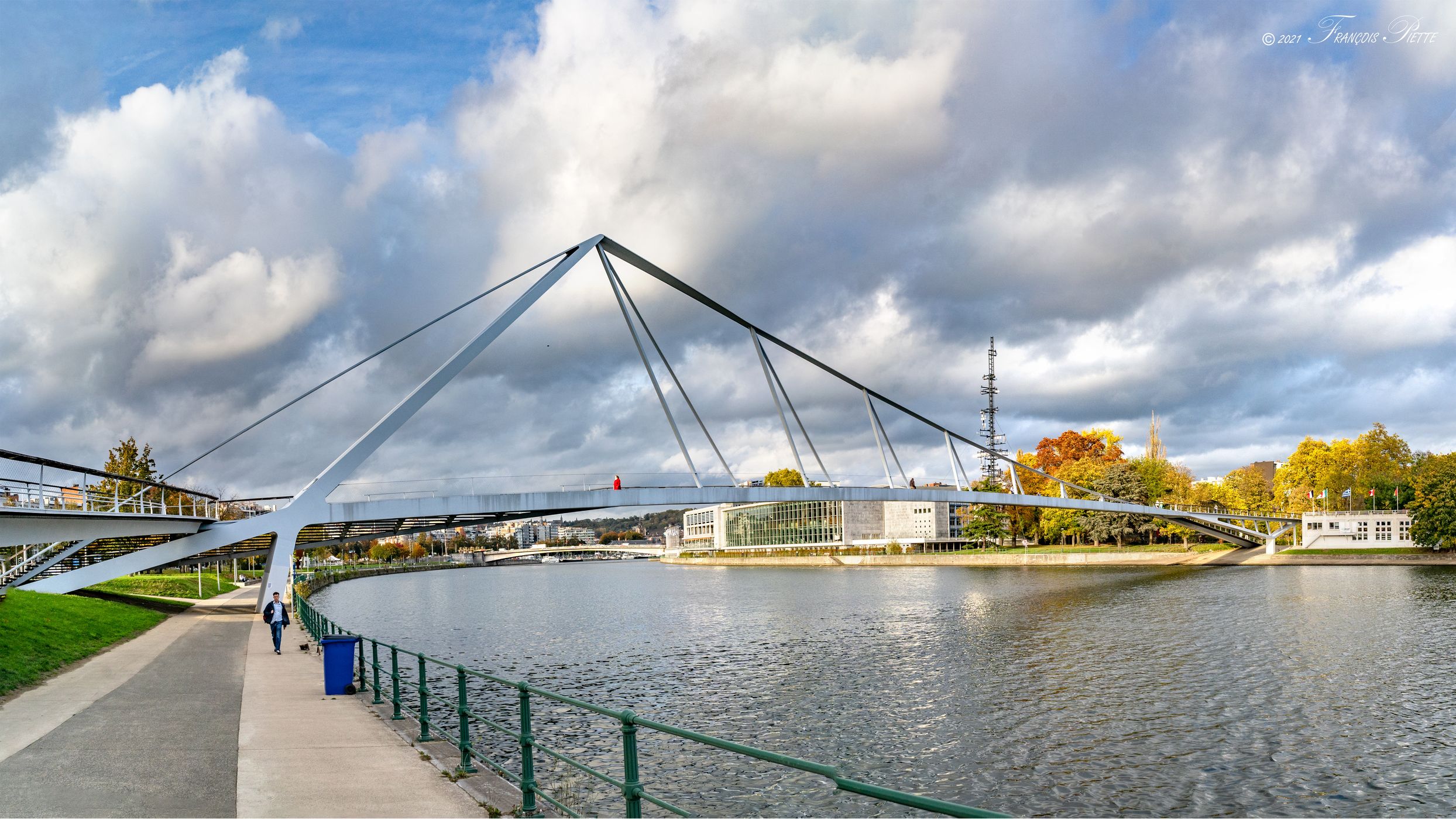 La Belle Liégeoise, pedestrian bridge, Belgium