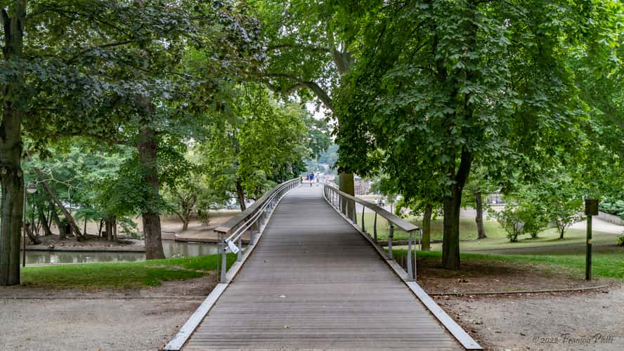 La Belle Liégeoise, pedestrian bridge
