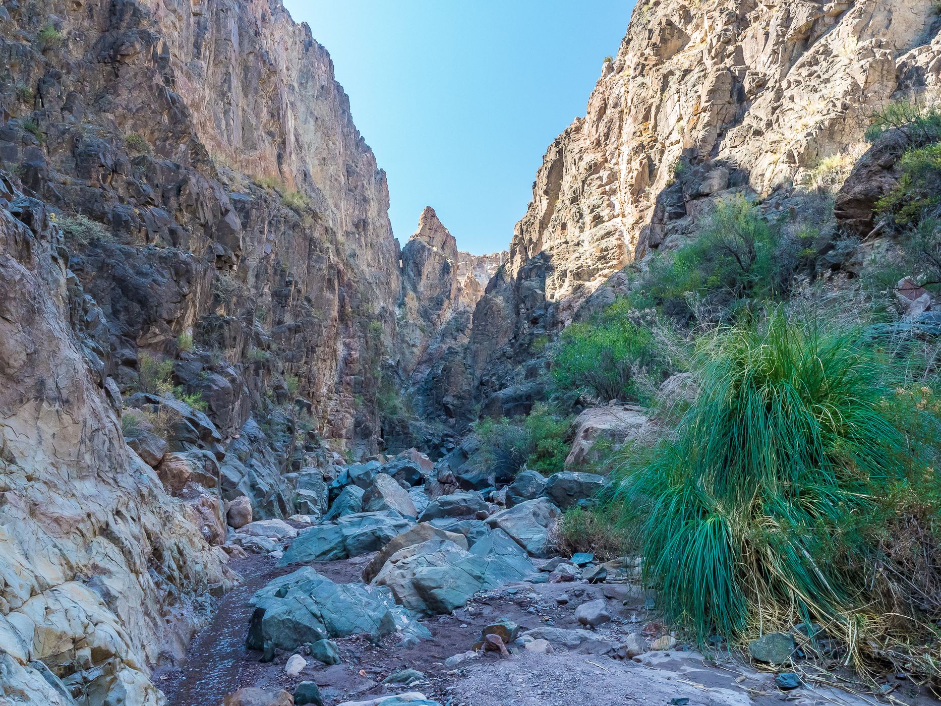 Natural Gorge, Cañon del Atuel, Argentina