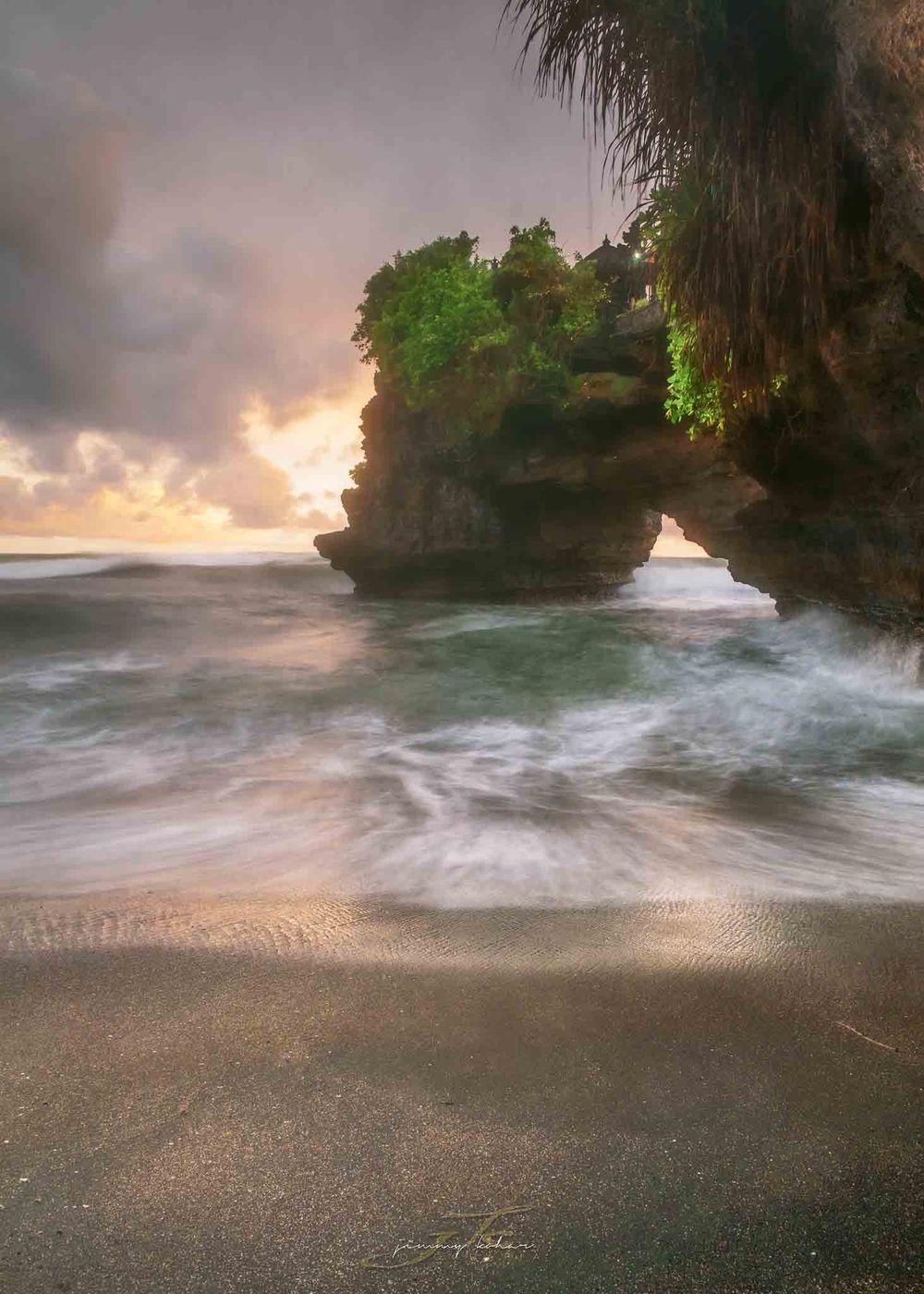 Tanah lot bali Rocks, Indonesia