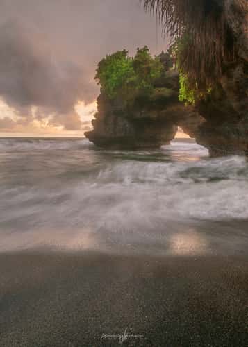 Tanah lot bali Rocks