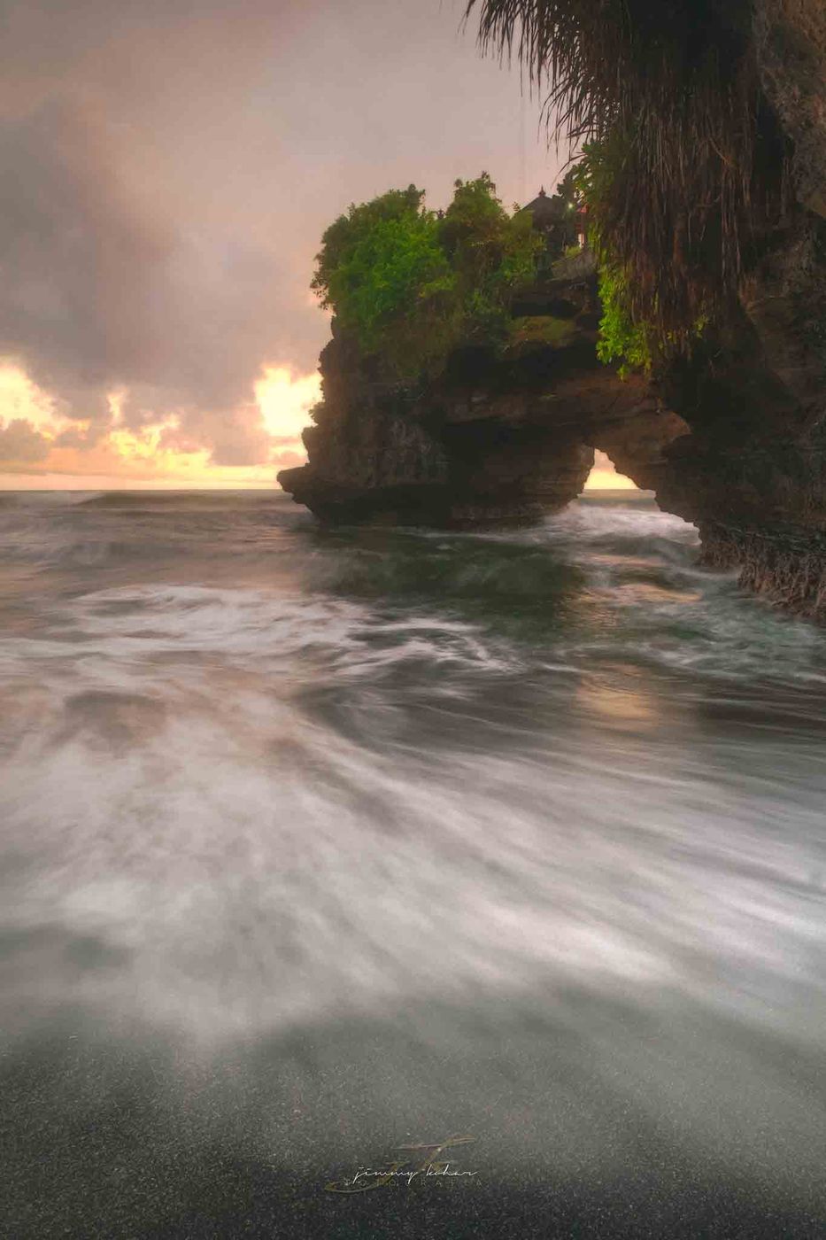 Tanah lot bali Rocks, Indonesia