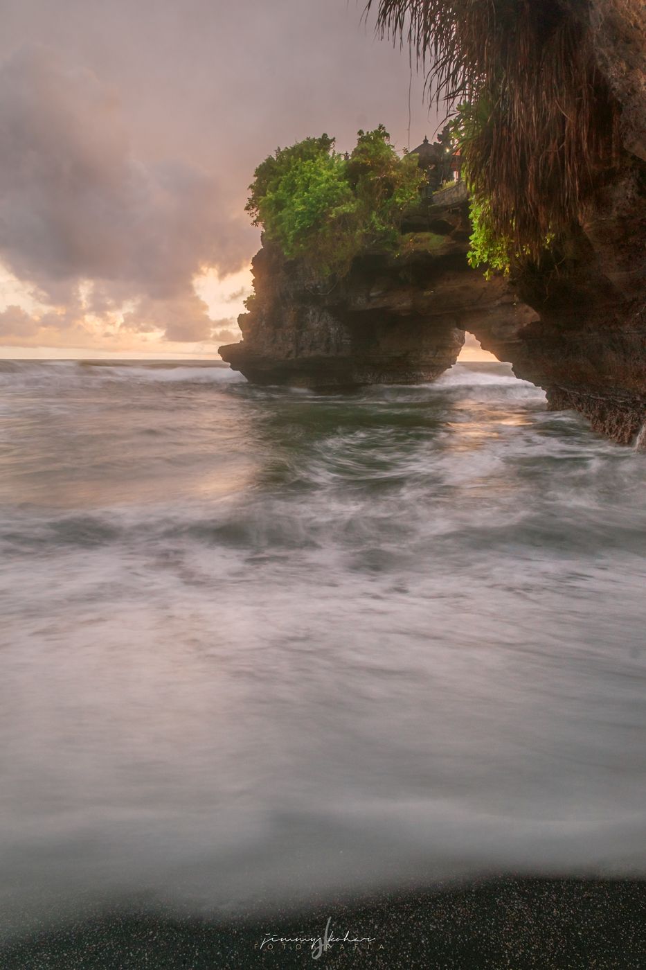 Tanah lot bali Rocks, Indonesia