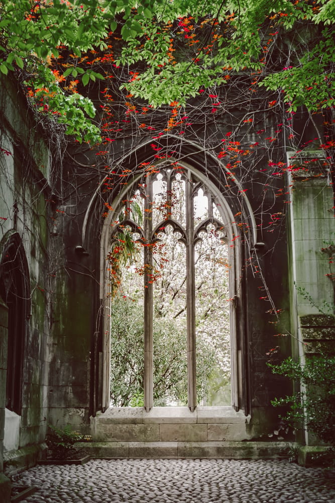 St Dunstan in the East church gardens, United Kingdom