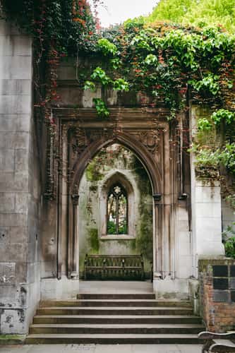 St Dunstan in the East church gardens