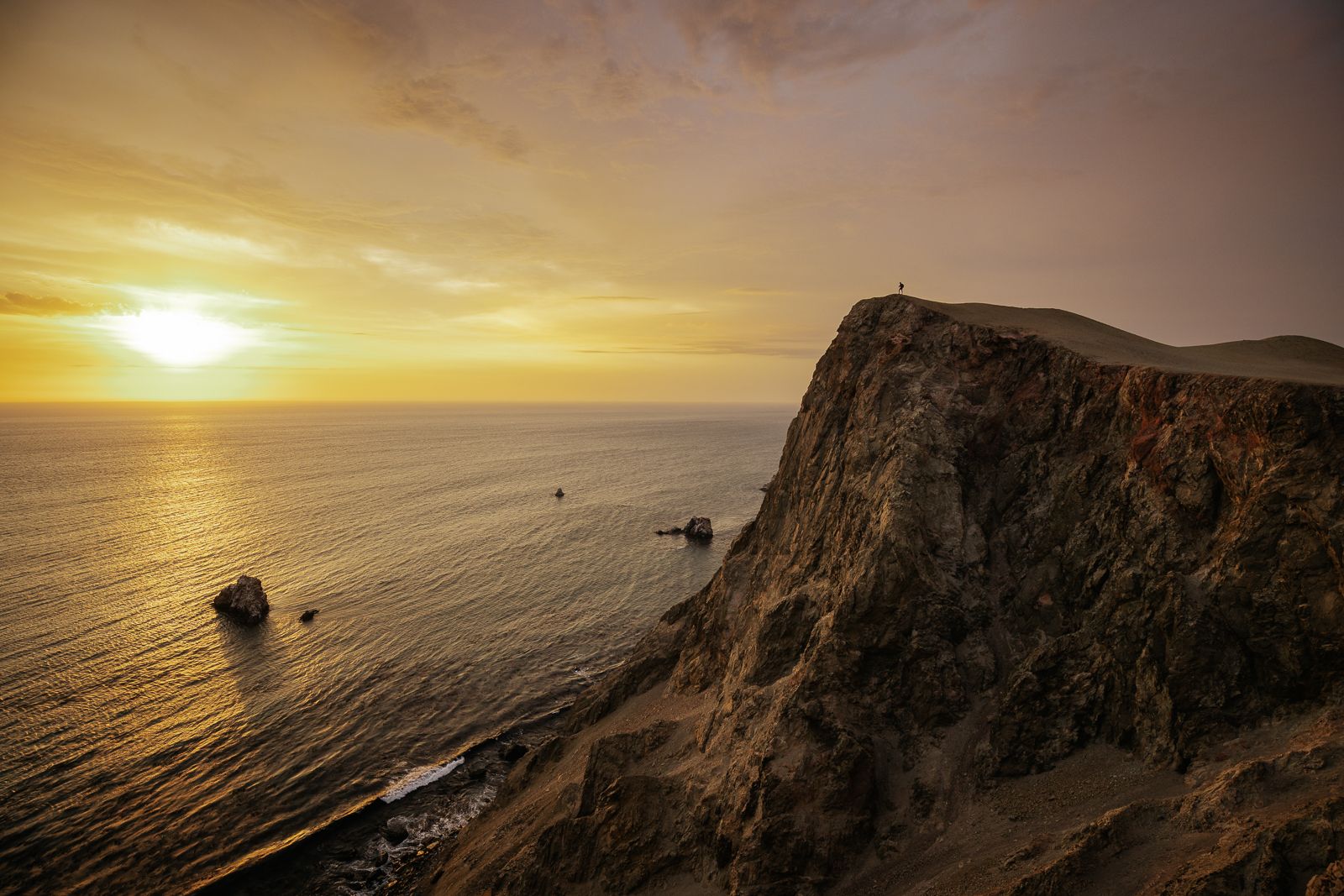 Area around Playa Mendieta, Paracas National Reserve, Peru
