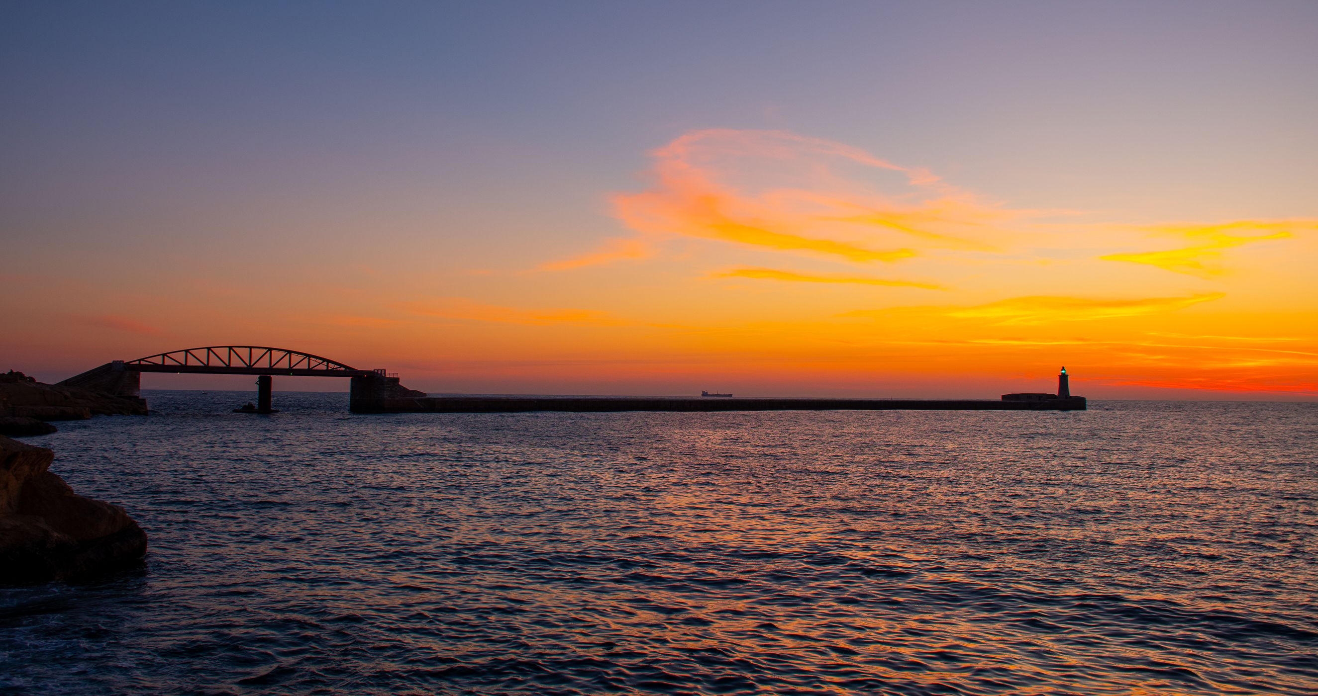 Boom-Defence Sun Rise, Malta