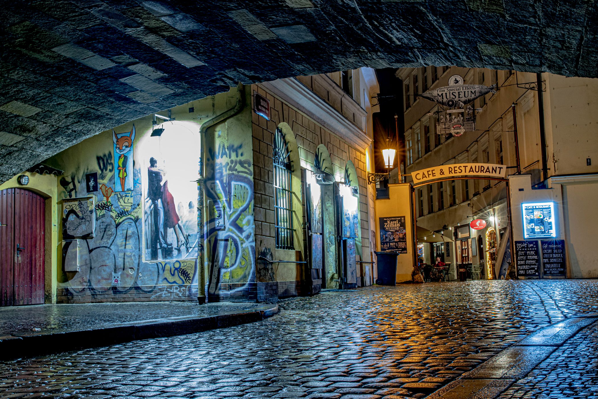Charles Bridge, Prague, Czech Republic