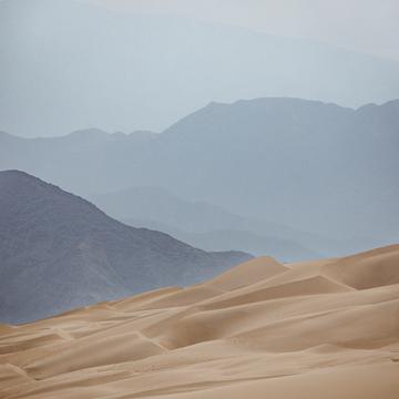 Dunes and mountain range near Berlanes, Peru