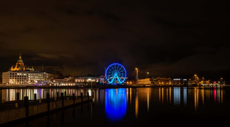 Helsinki at night