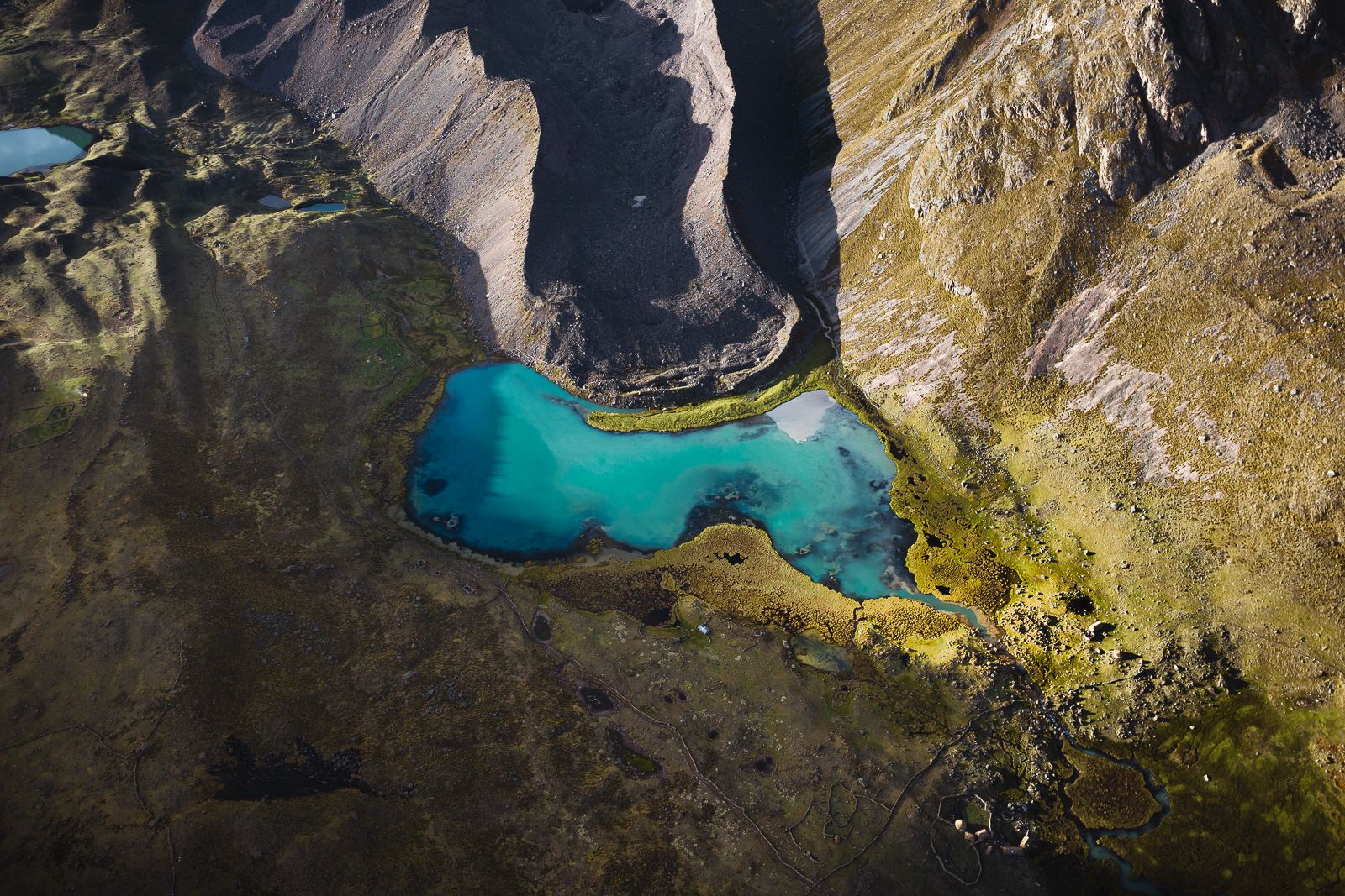 Laguna Azulcocha, Ausangate (Drone), Peru