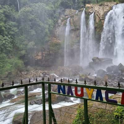 Nauyaca waterfalls, Costa Rica