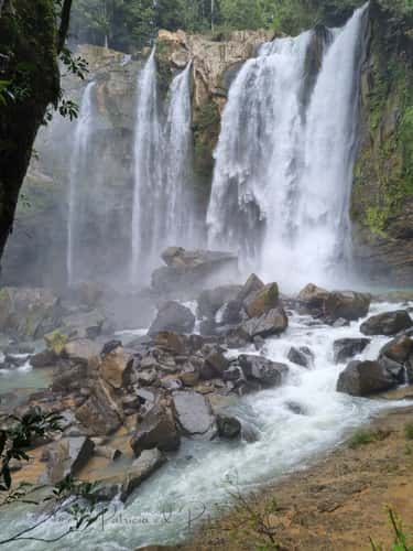 Nauyaca waterfalls
